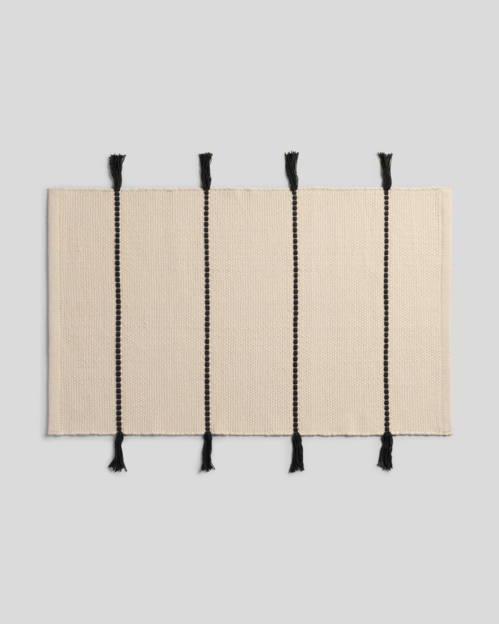 Organic Tassel Bath Rug (Natural and Onyx)